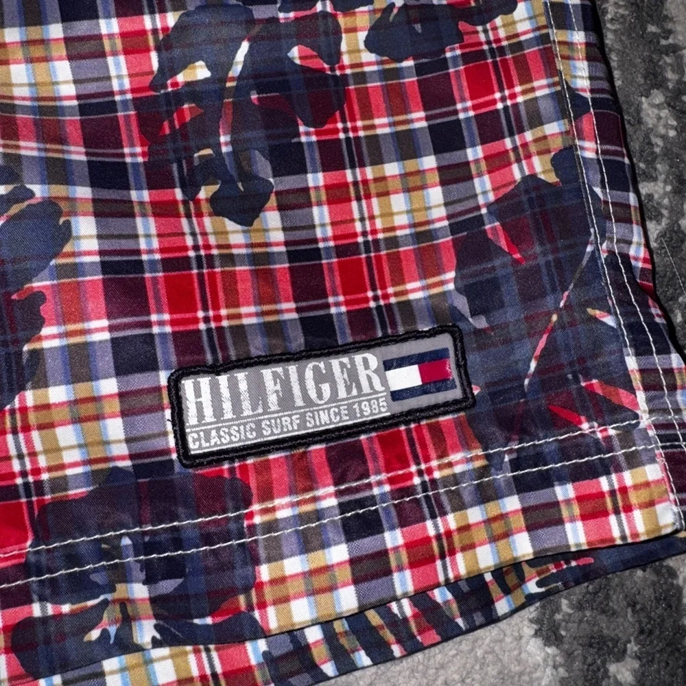 VTG Tommy Hilfiger Mens Lined Board Shorts plaid with palm trees Size LARGE - Picture 6 of 10